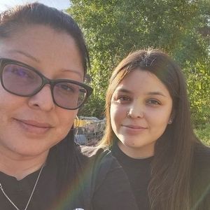 Meet your Posher, Claudia